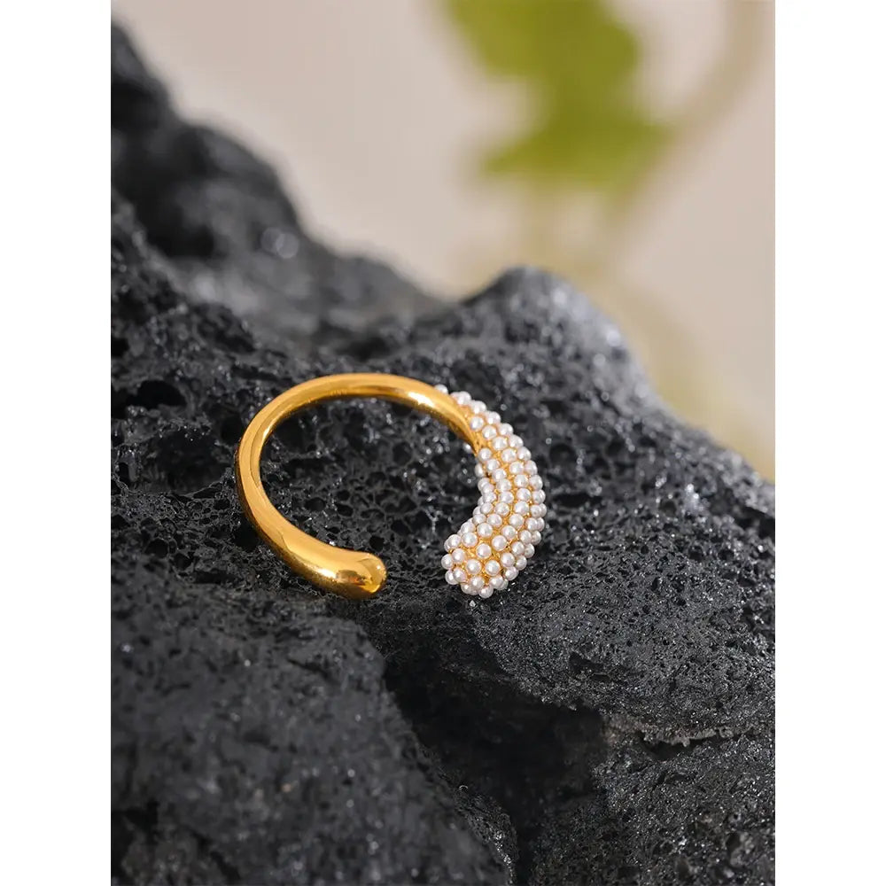 Elegant Imitation Pearls Ring