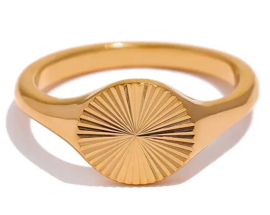 Golden Geometric Ring