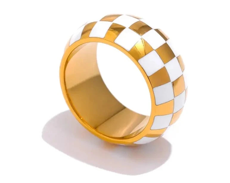 Checkered Round Ring