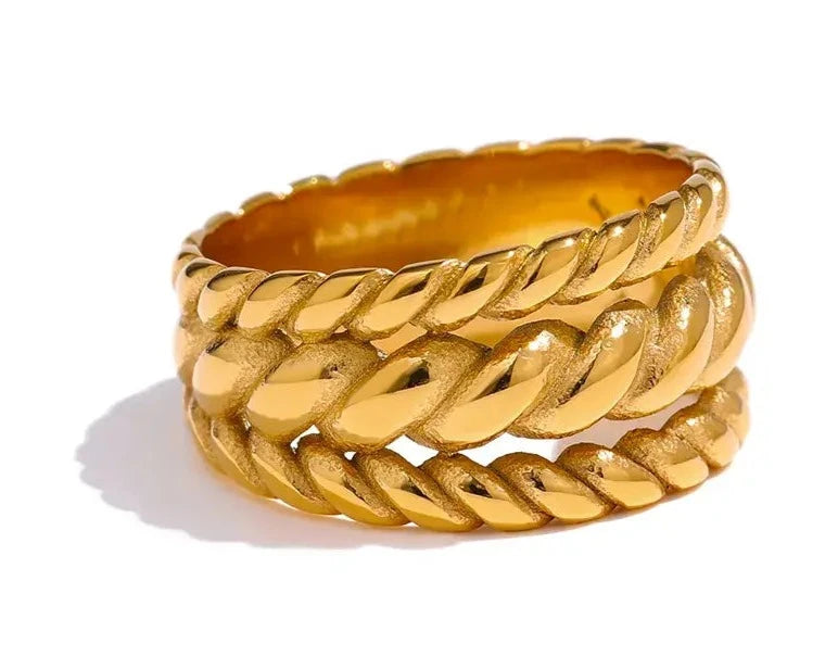 Twisted Chain Ring